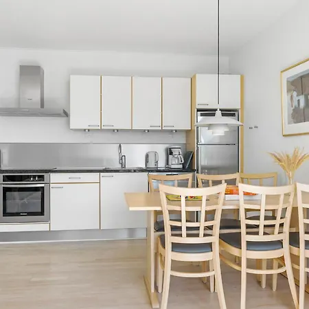 Sopark Lejl 42 * Gudhjem