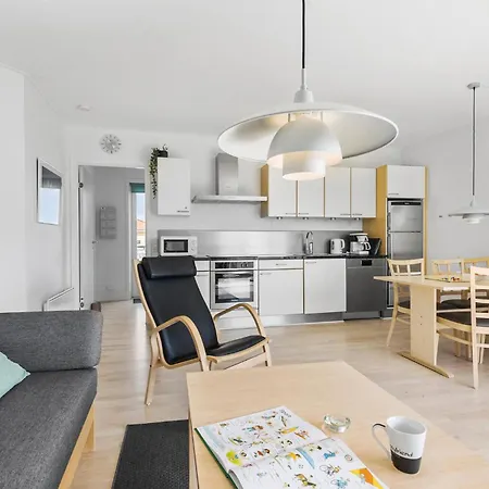 Sopark Lejl 42 * Gudhjem